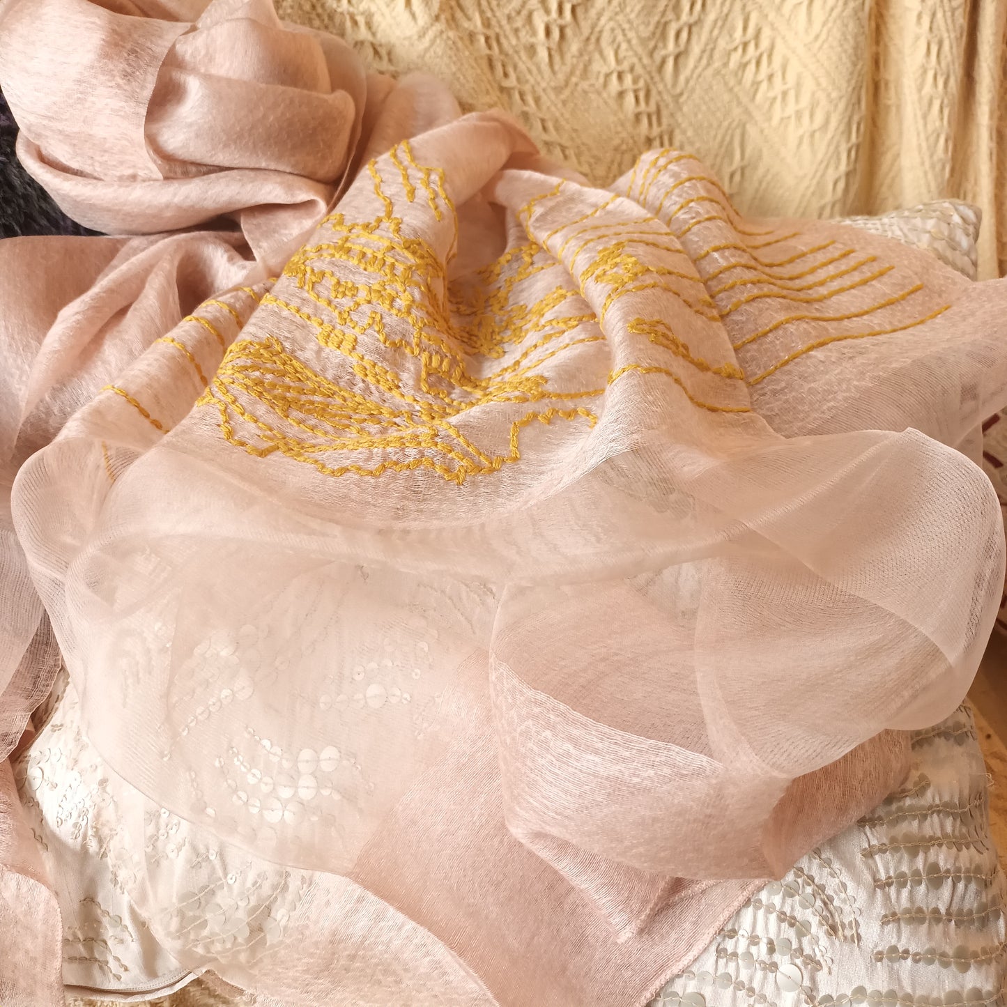 四季適用月球村線條畫刺繡真絲羊毛薄紗圍巾