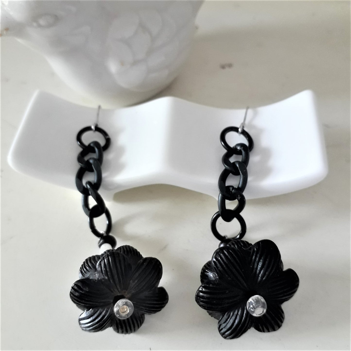 Black sandal wood crafted Chinese lotus 925 silver ear pins