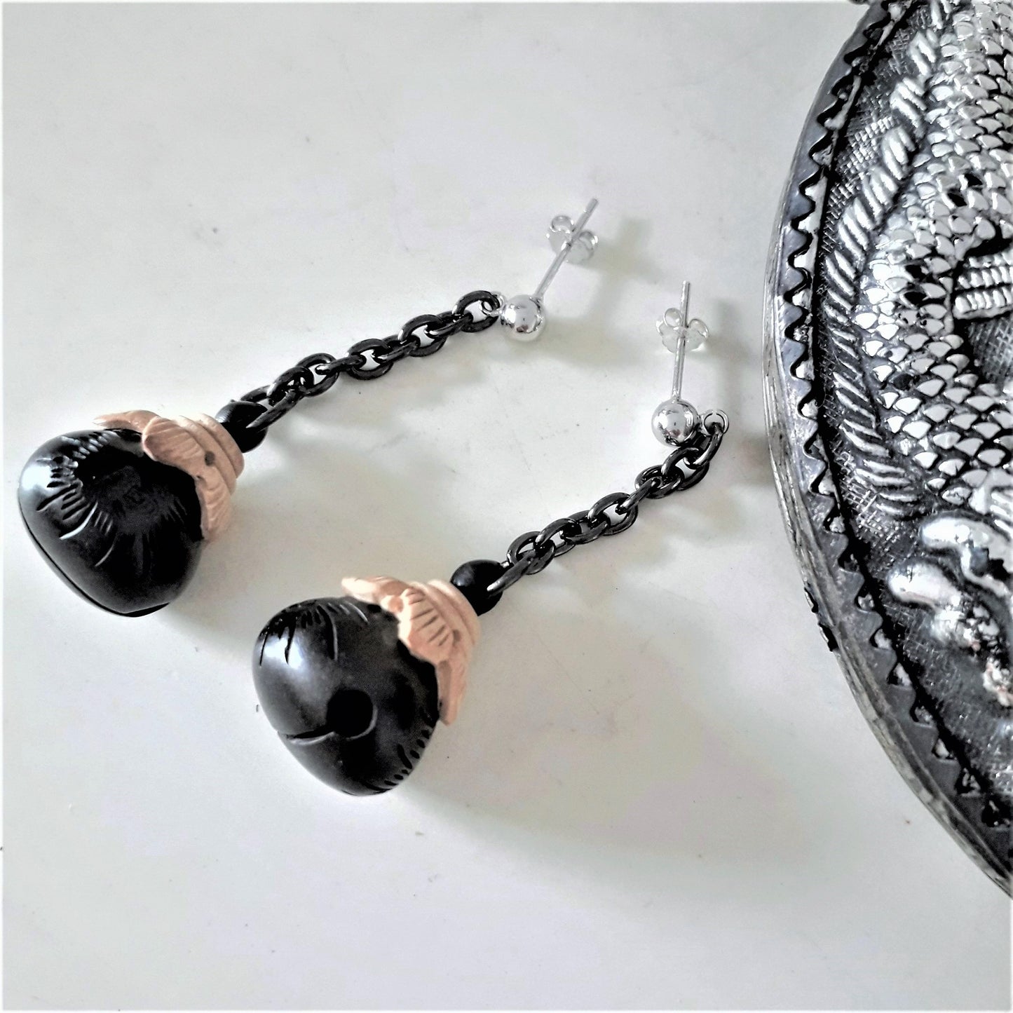Sandal wood Chinese Eggplant Bell 925silver ear pins