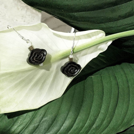 Black sandal wood crafted auspicious cloud 925 silver ear pins
