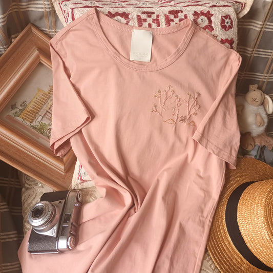 百搭手縫村莊與UFO圖案 直身棉彈高端 smart casual TEE